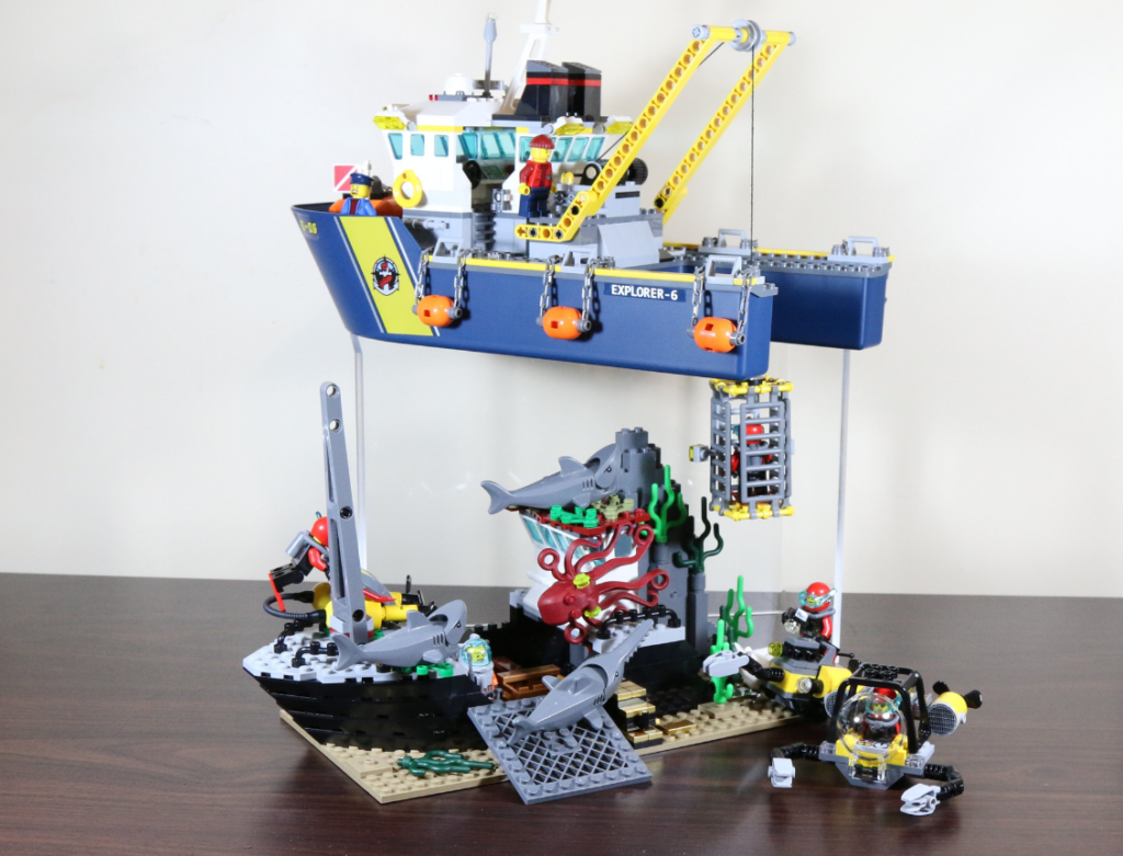 Under water themed lego collectibles